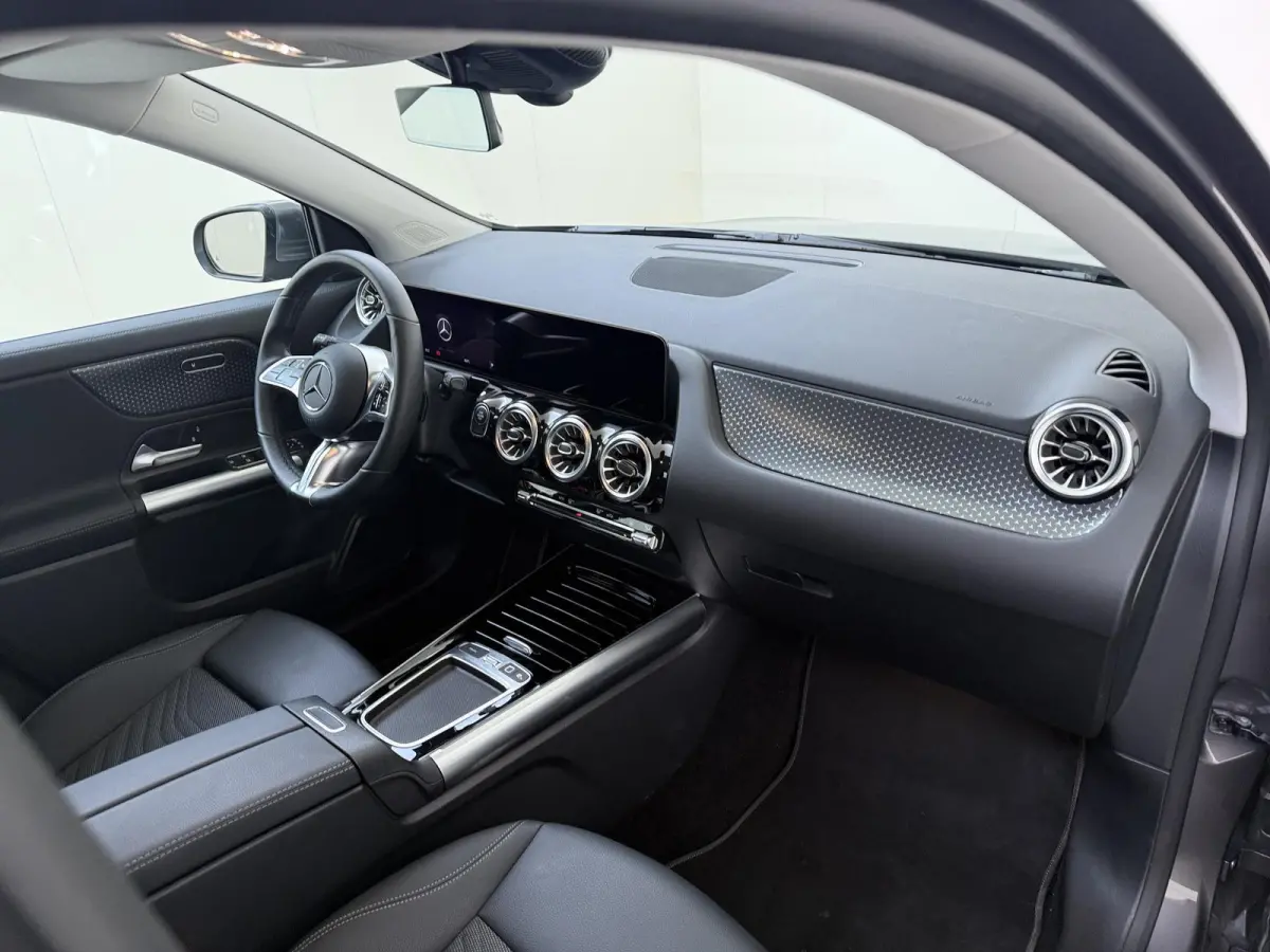 250 e Luxury-Line / Winter Pakket / Sfeerverlichting / 360Graden-Camera /