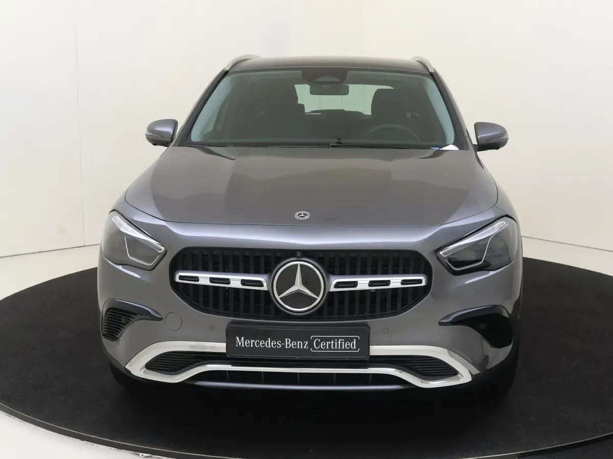 250 e Luxury-Line / Winter Pakket / Sfeerverlichting / 360Graden-Camera /