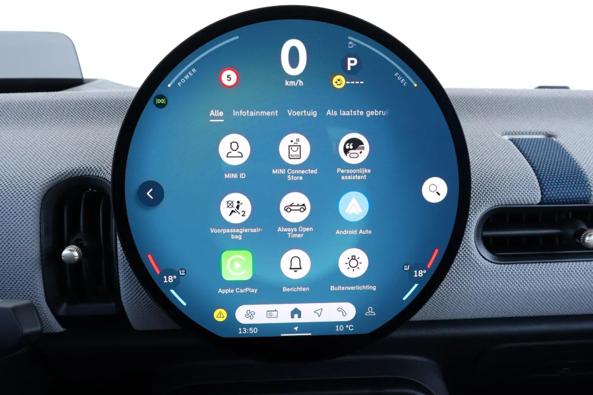 C | Favoured M Stuurwielrand verwarmd / Comfort Access / Harman Kardon / Head-Up / Stoelverwarming