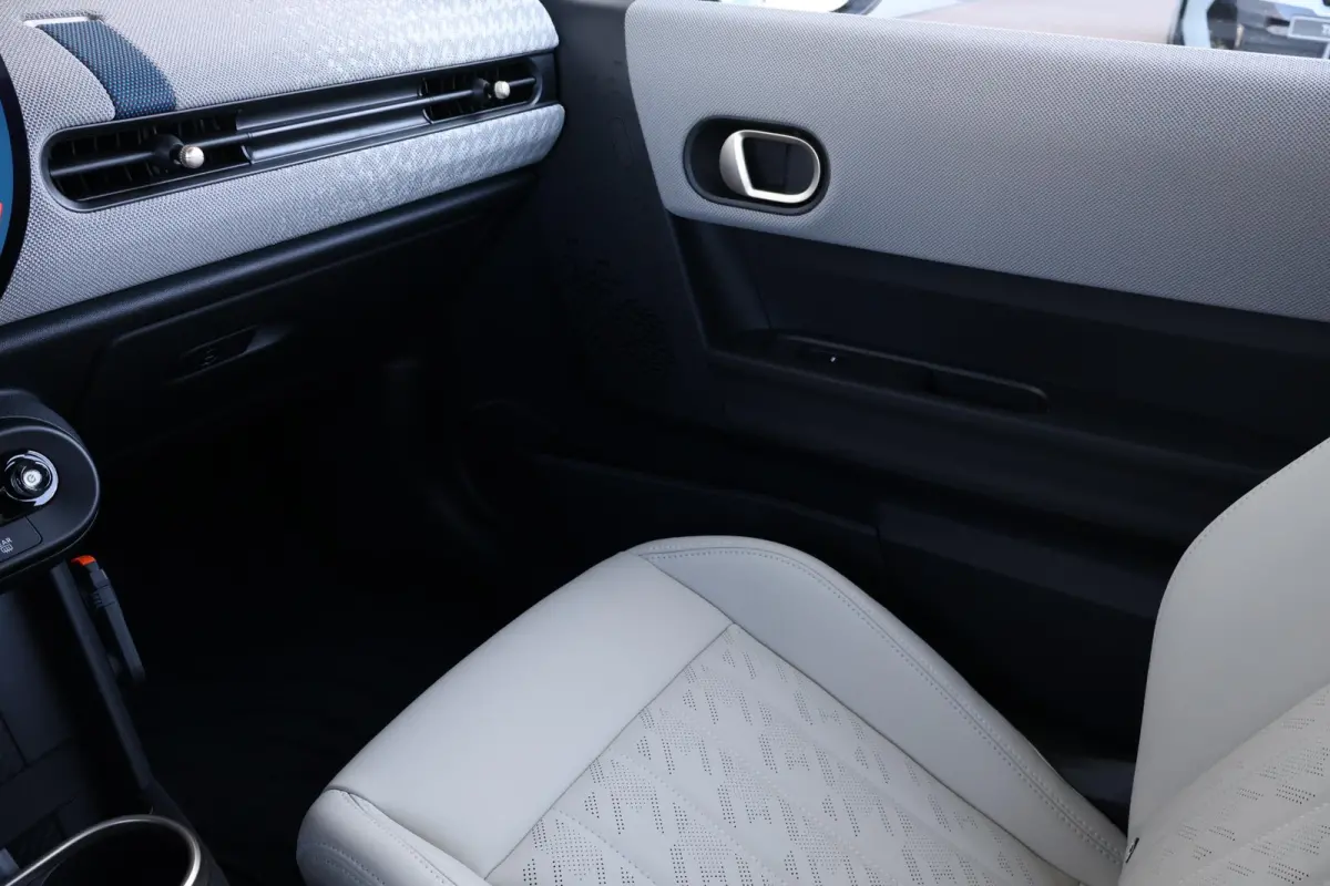 C | Favoured M Stuurwielrand verwarmd / Comfort Access / Harman Kardon / Head-Up / Stoelverwarming