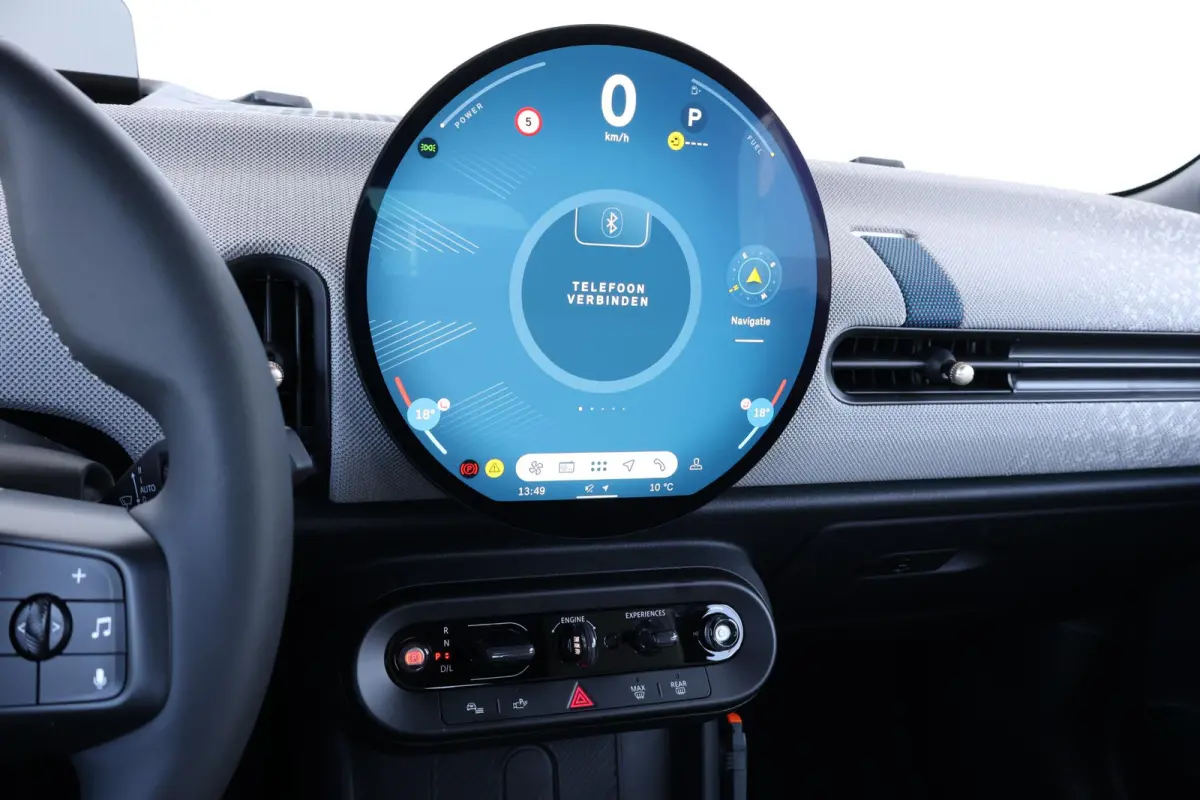 C | Favoured M Stuurwielrand verwarmd / Comfort Access / Harman Kardon / Head-Up / Stoelverwarming