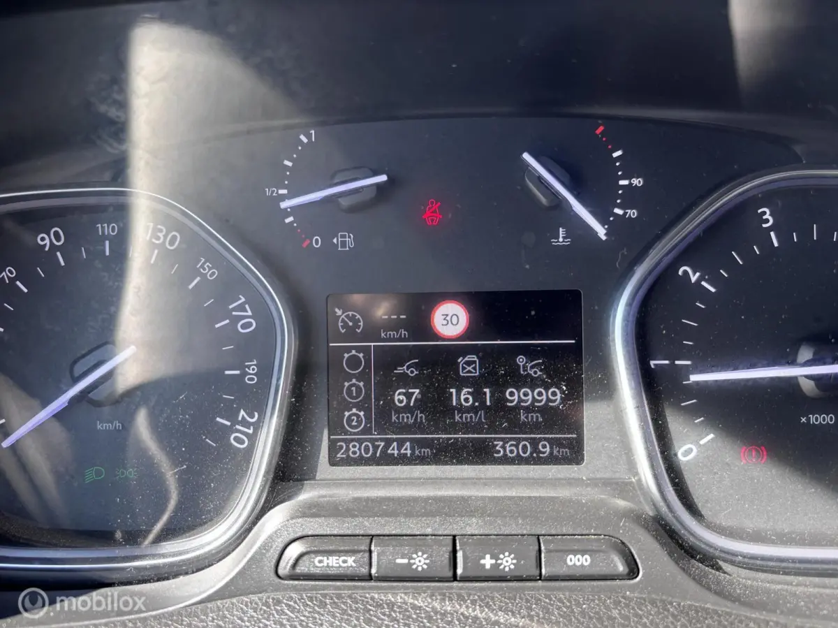 Bestel 231C 2.0 BlueHDI DC 120 Premium