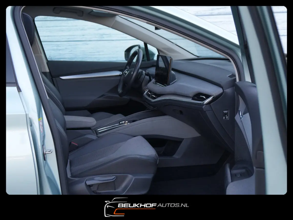 60 Carplay Navi Pano Leer Camera Soh 93.5%.