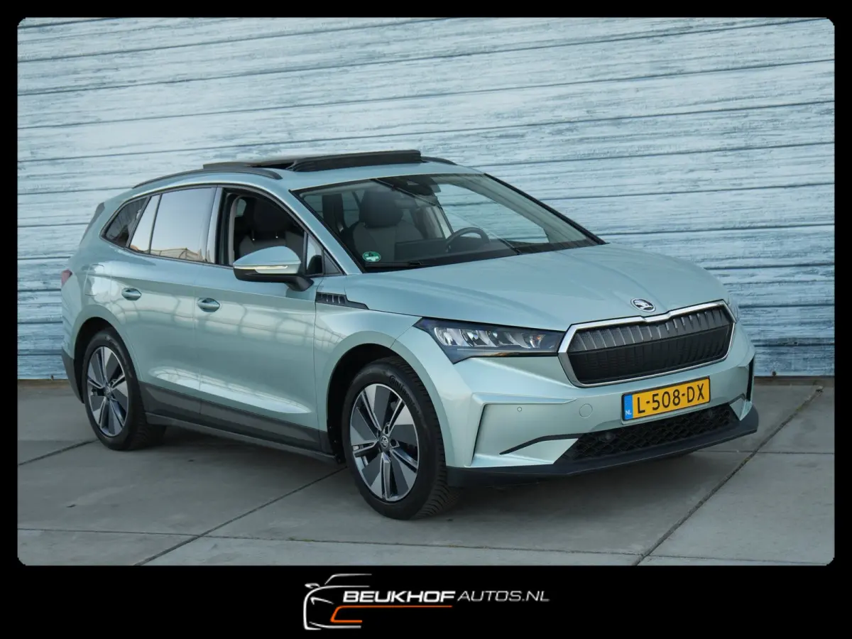 60 Carplay Navi Pano Leer Camera Soh 93.5%.