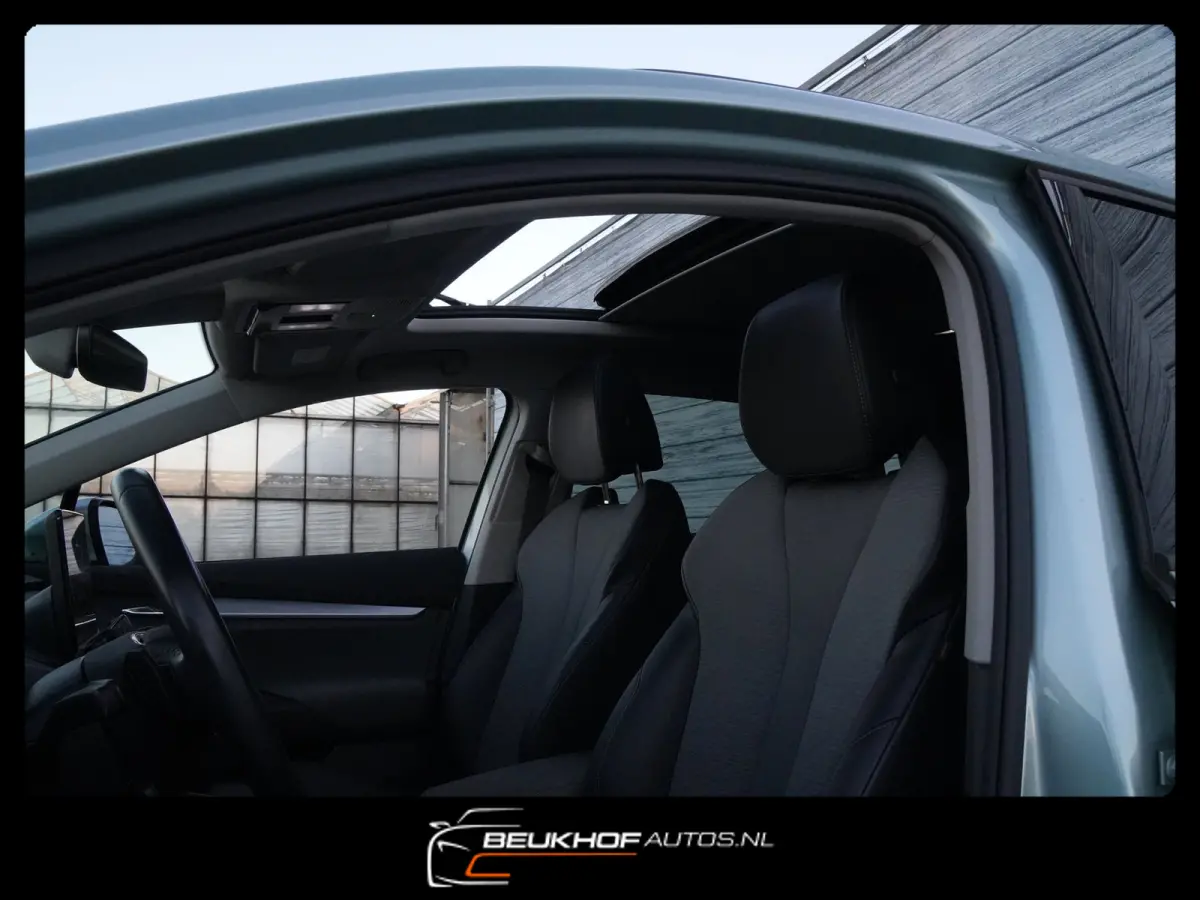 60 Carplay Navi Pano Leer Camera Soh 93.5%.