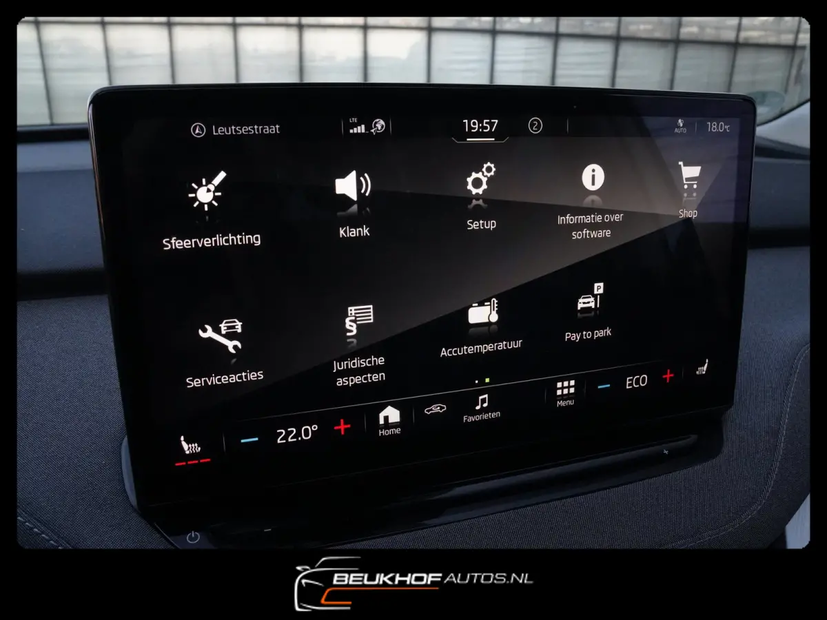60 Carplay Navi Pano Leer Camera Soh 93.5%.