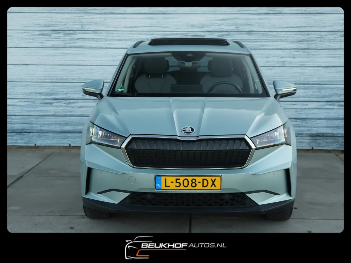 60 Carplay Navi Pano Leer Camera Soh 93.5%.