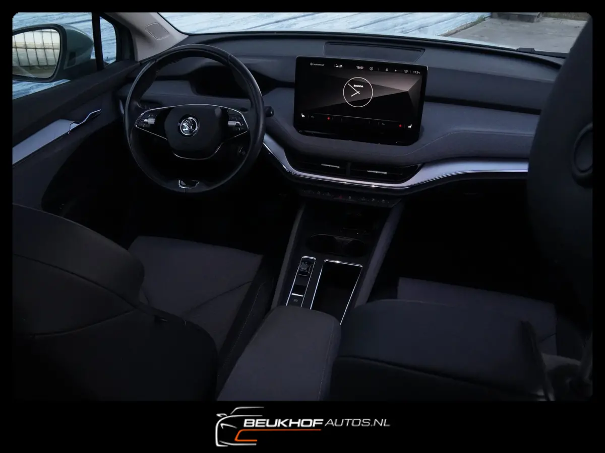 60 Carplay Navi Pano Leer Camera Soh 93.5%.