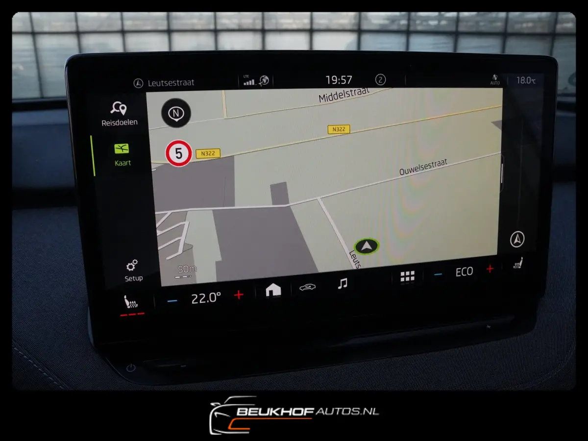 60 Carplay Navi Pano Leer Camera Soh 93.5%.