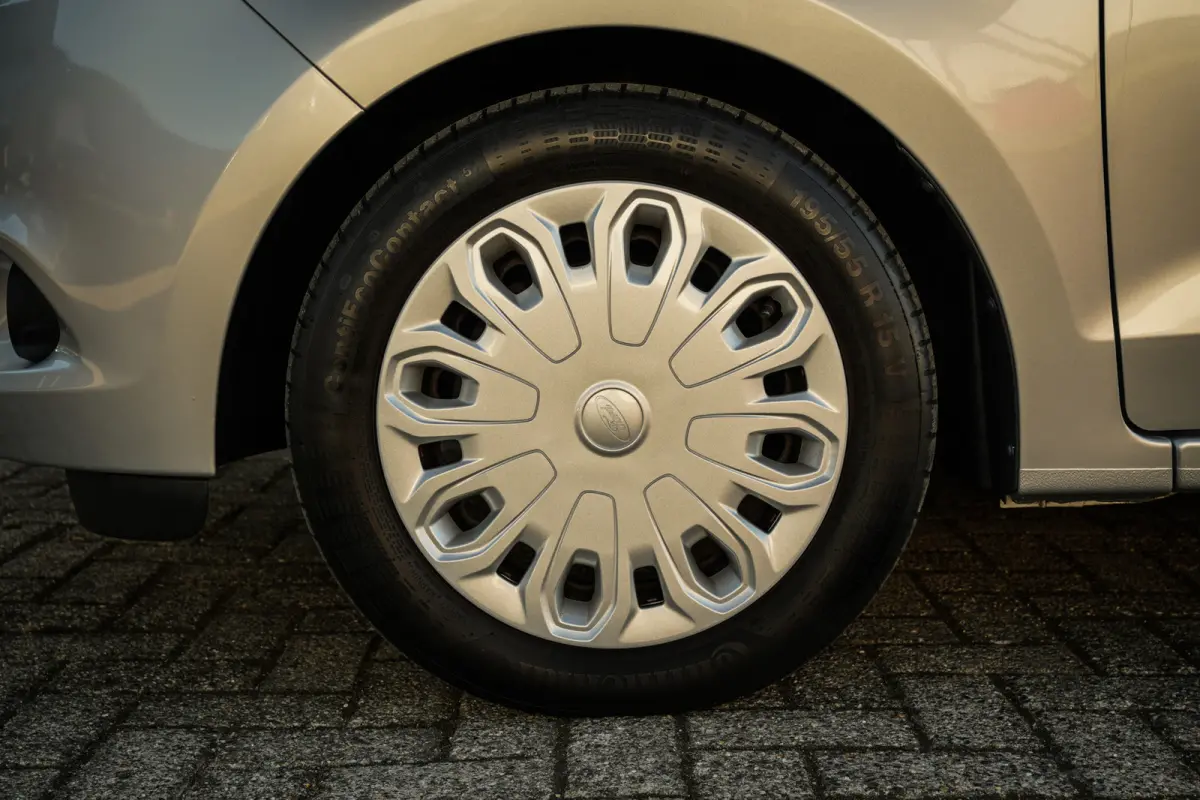 1.2 Trend | Airco | Elektr. ramen | Cruise control | Org. NL | 1e Eig. | 34dkm | Metallic Lak | PDC |