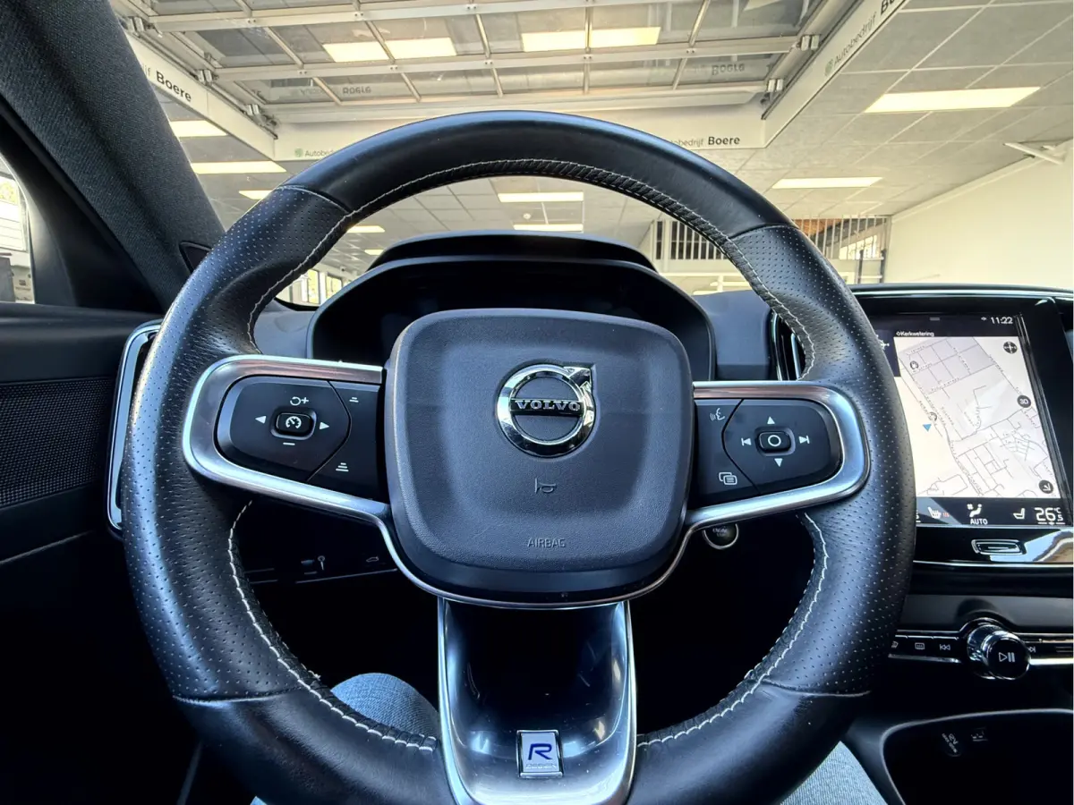 2.0 T4 190pk R-Design Navi, Camera,