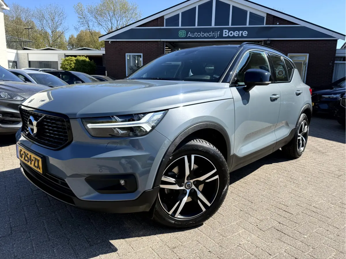 2.0 T4 190pk R-Design Navi, Camera,