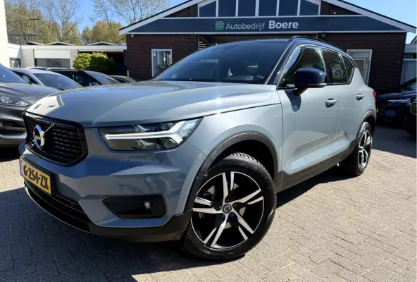 2.0 T4 190pk R-Design Navi, Camera,