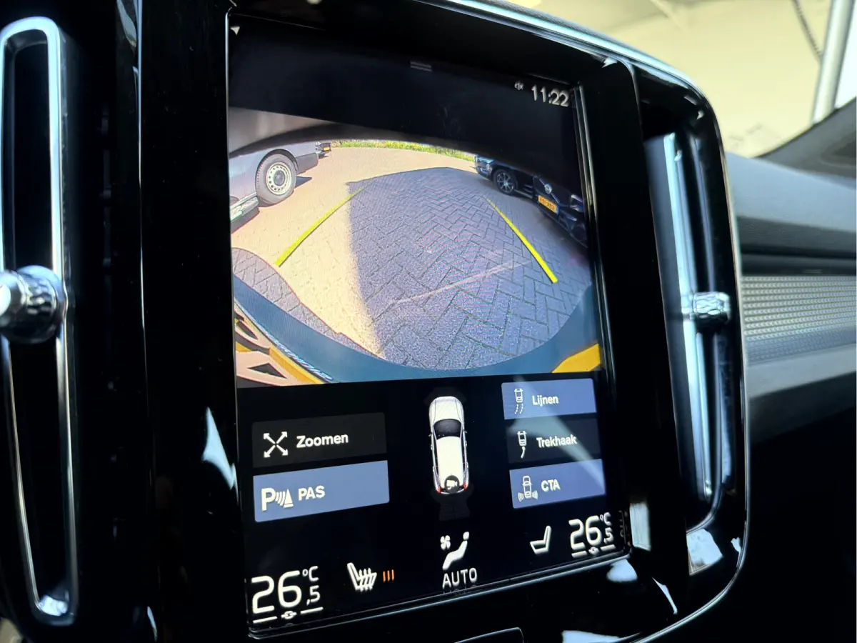 2.0 T4 190pk R-Design Navi, Camera,