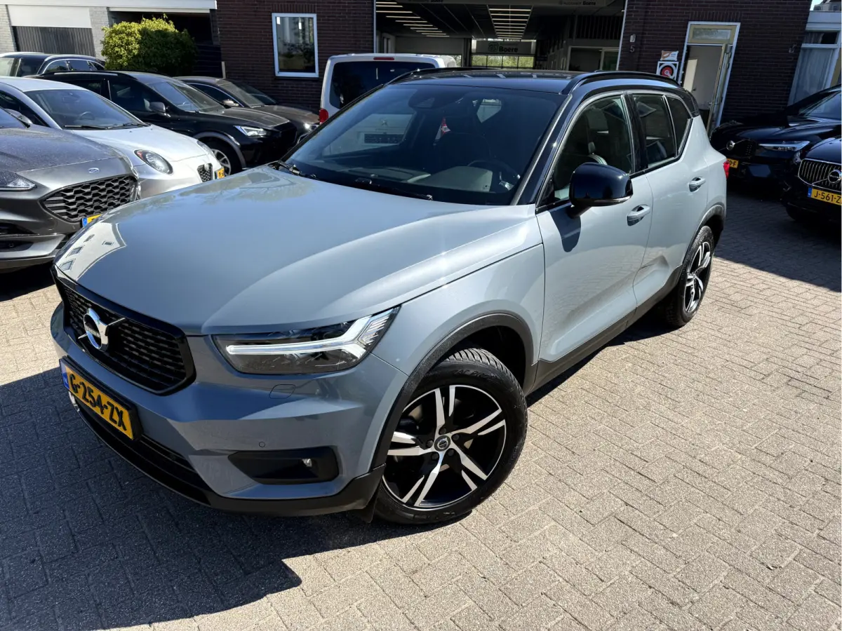 2.0 T4 190pk R-Design Navi, Camera,