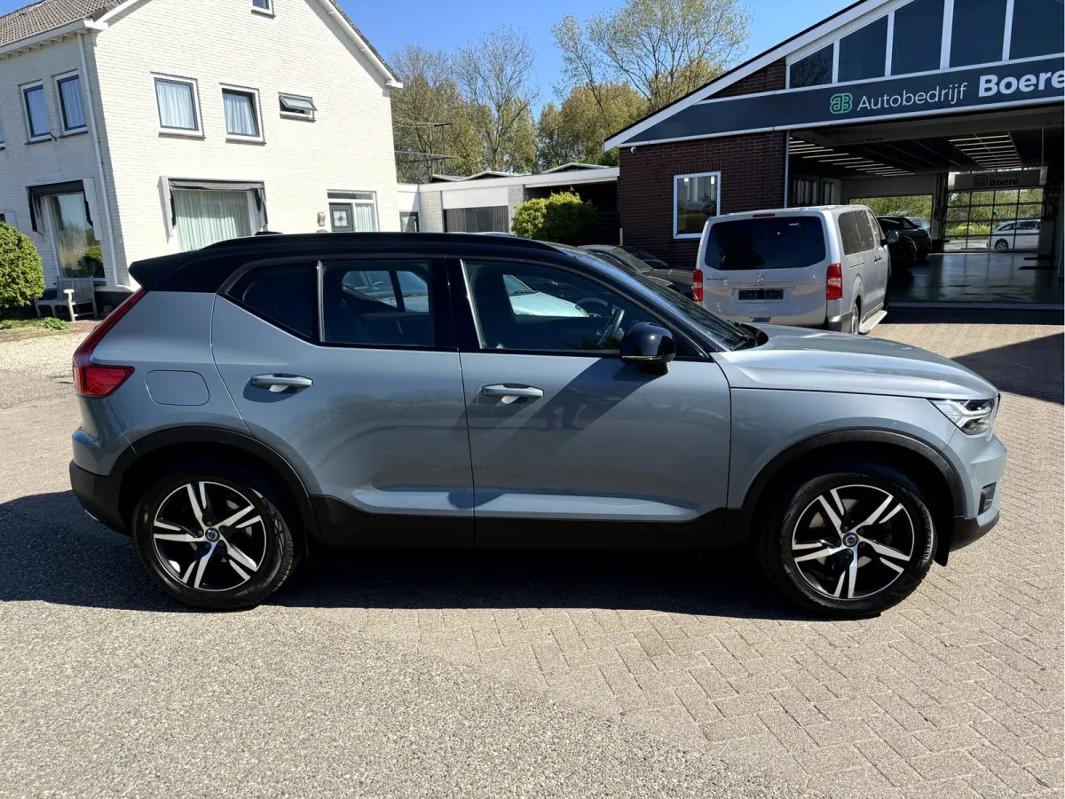 2.0 T4 190pk R-Design Navi, Camera,