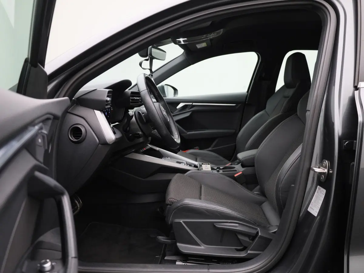 30 TFSI S edition 110 PK | S-Line | Automaat | Navigatie | Apple Carplay & Android Auto | Climate control | Digitale Cockpit | Sportstoelen |