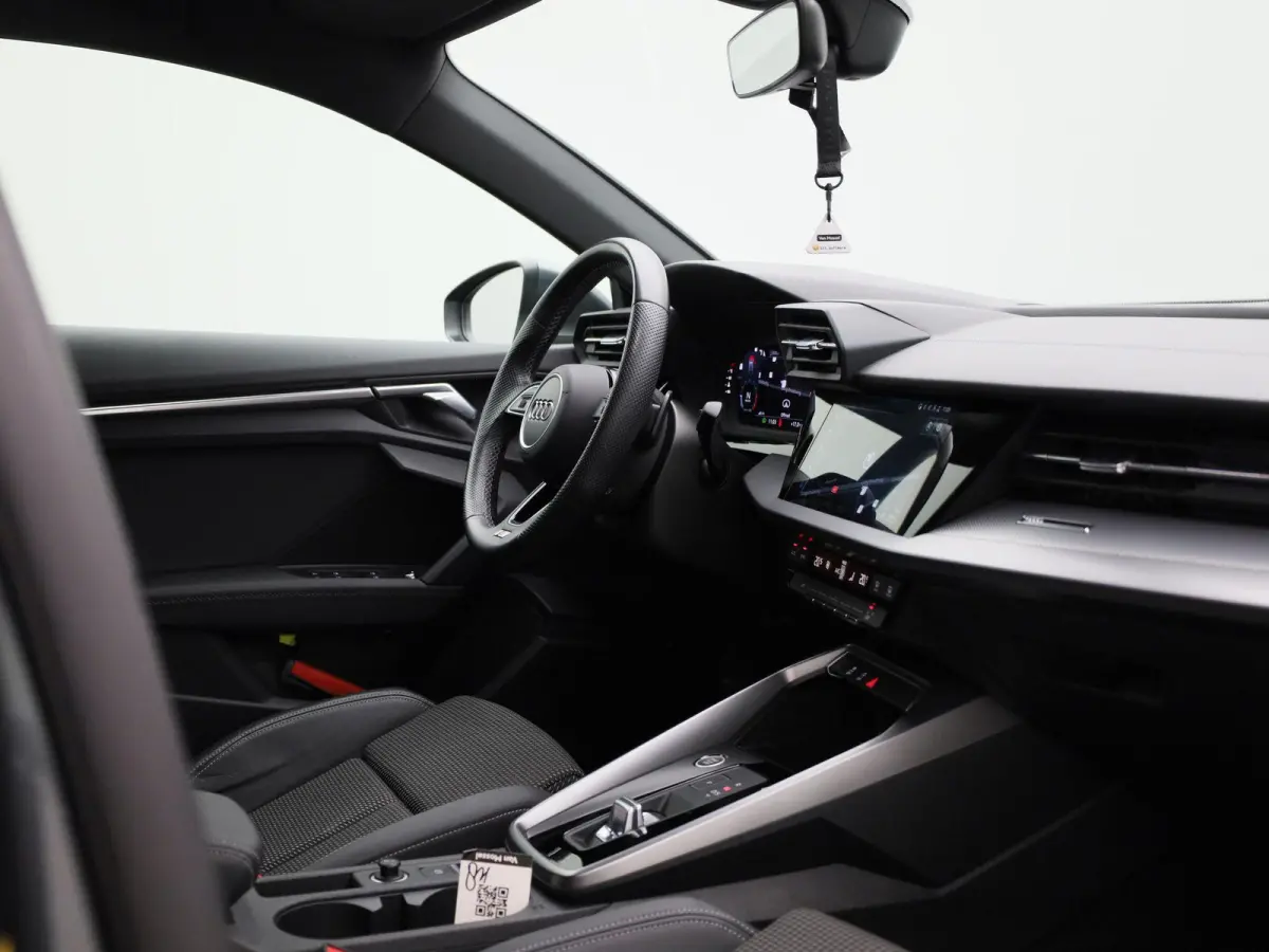 30 TFSI S edition 110 PK | S-Line | Automaat | Navigatie | Apple Carplay & Android Auto | Climate control | Digitale Cockpit | Sportstoelen |
