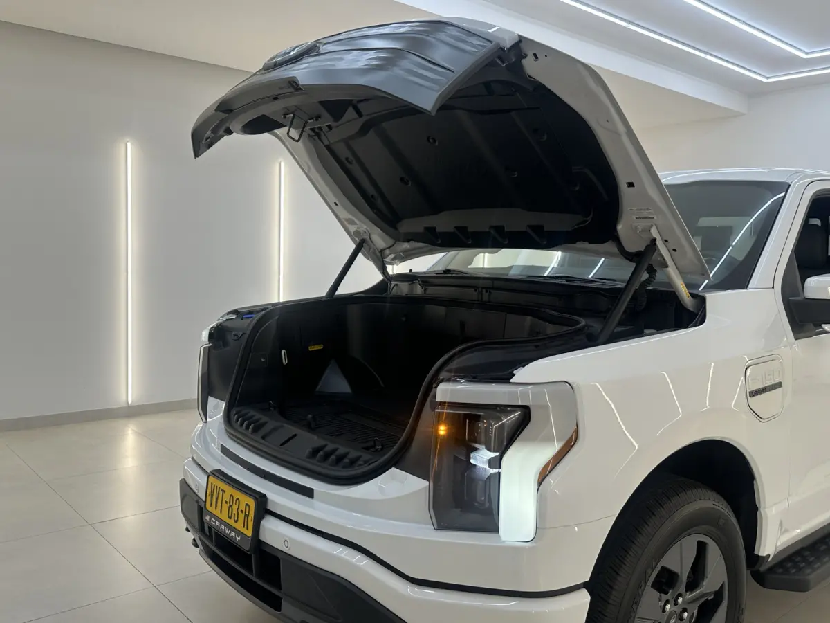F-150 LIGHTNING Lariat