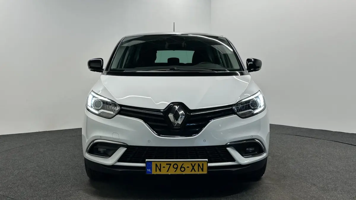 1.3 TCe Business Zen NAVI CARPLAY CRUISE ECC.