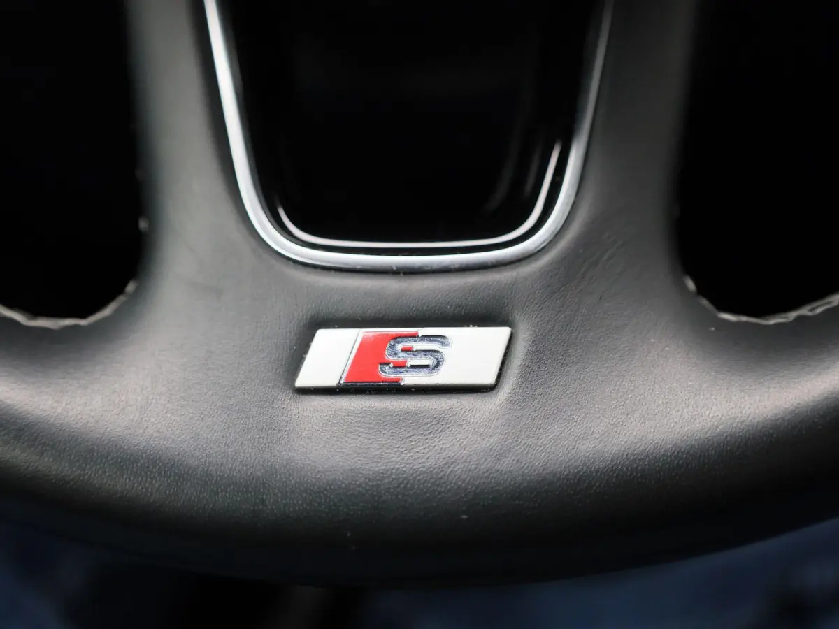 30 TFSI S edition 110 PK | S-line | Automaat | Navigatie | Apple Carplay | Android Auto | Cruise Control | Lichtmetalen velgen |
