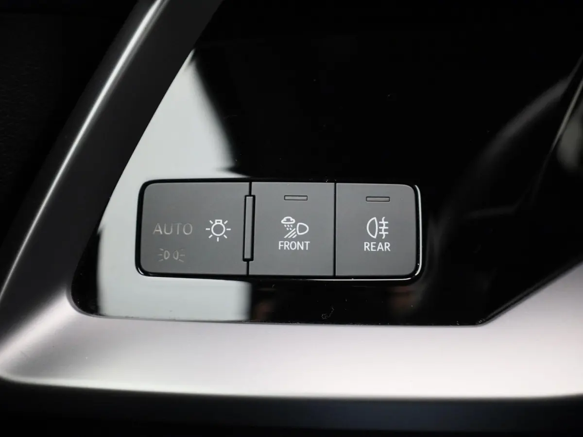30 TFSI S edition 110 PK | S-line | Automaat | Navigatie | Apple Carplay | Android Auto | Cruise Control | Lichtmetalen velgen |