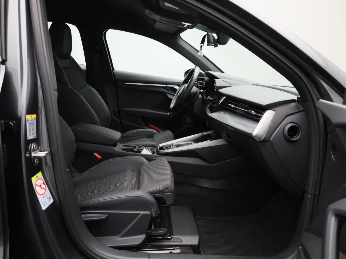 30 TFSI S edition 110 PK | S-line | Automaat | Navigatie | Apple Carplay | Android Auto | Cruise Control | Lichtmetalen velgen |