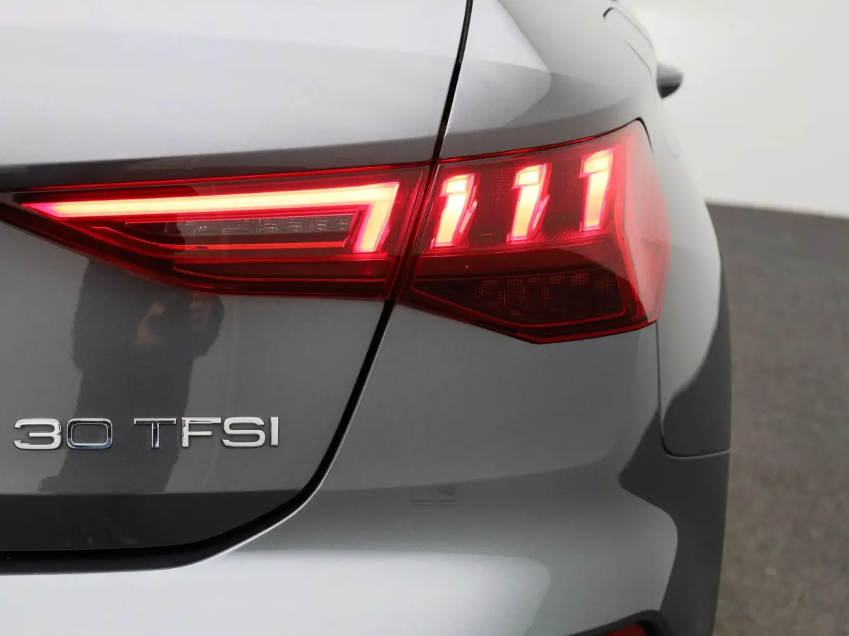 30 TFSI S edition 110 PK | S-line | Automaat | Navigatie | Apple Carplay | Android Auto | Cruise Control | Lichtmetalen velgen |