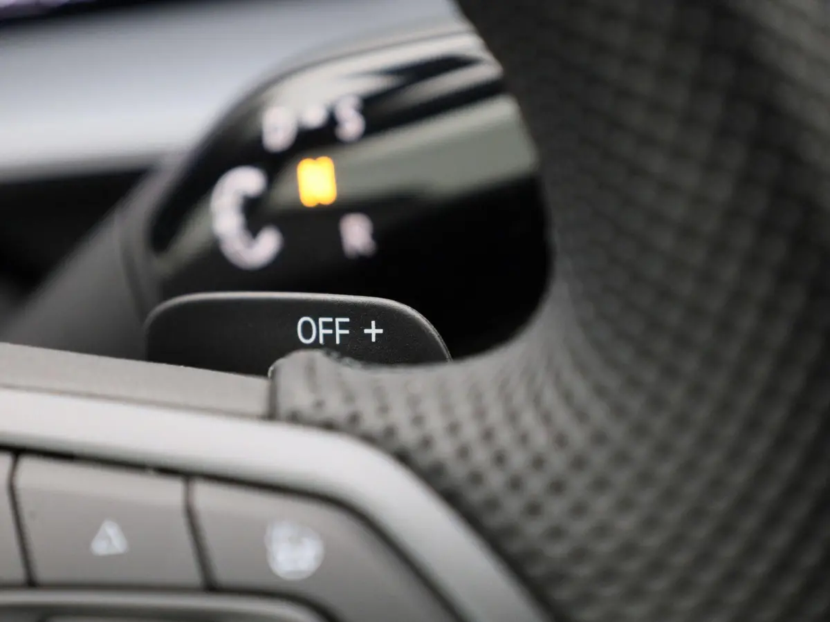 1.5 eHybrid R-Line Edition 272 PK| SoH 100% | Trekhaak | 360 Camera | Travelassist | Stoelverwarming | Stuurwielverwarming | Black Style