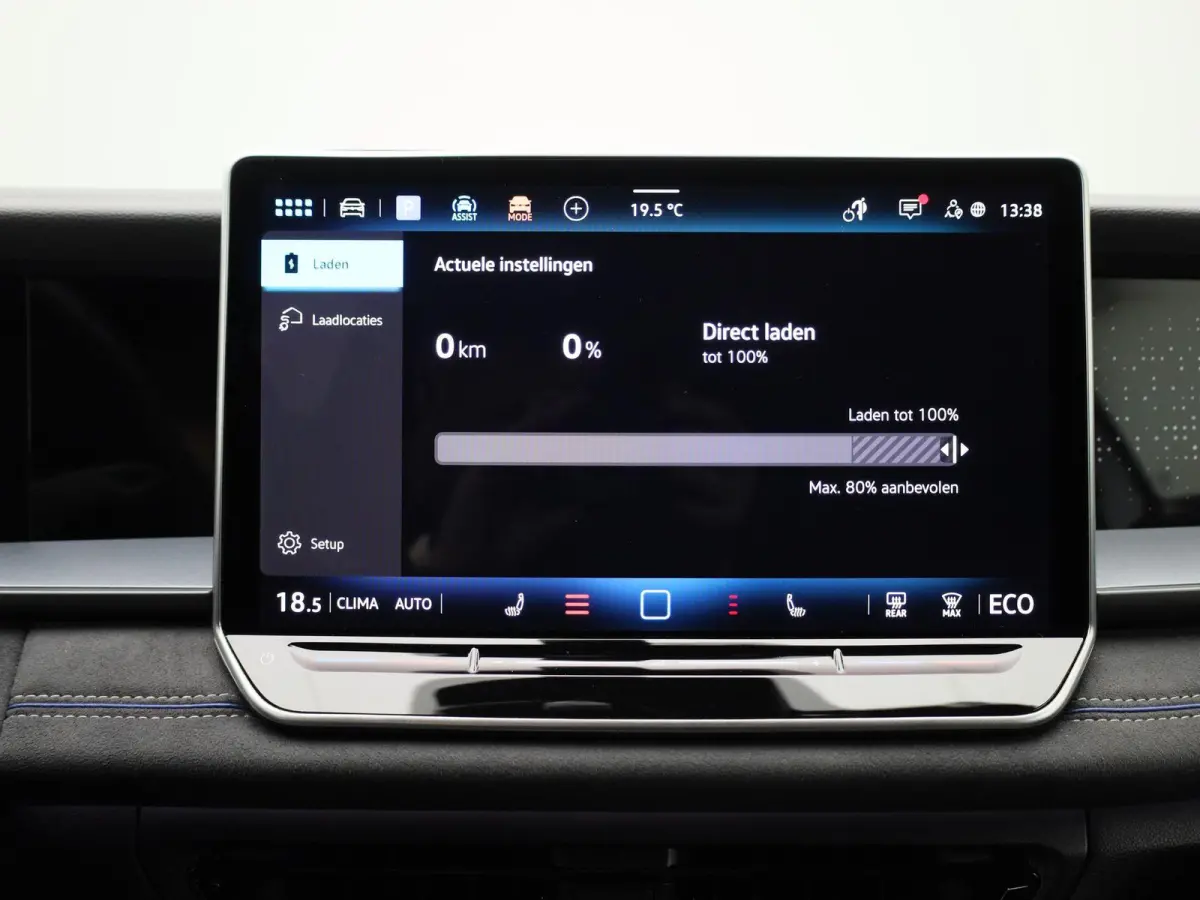 1.5 eHybrid R-Line Edition 272 PK| SoH 100% | Trekhaak | 360 Camera | Travelassist | Stoelverwarming | Stuurwielverwarming | Black Style