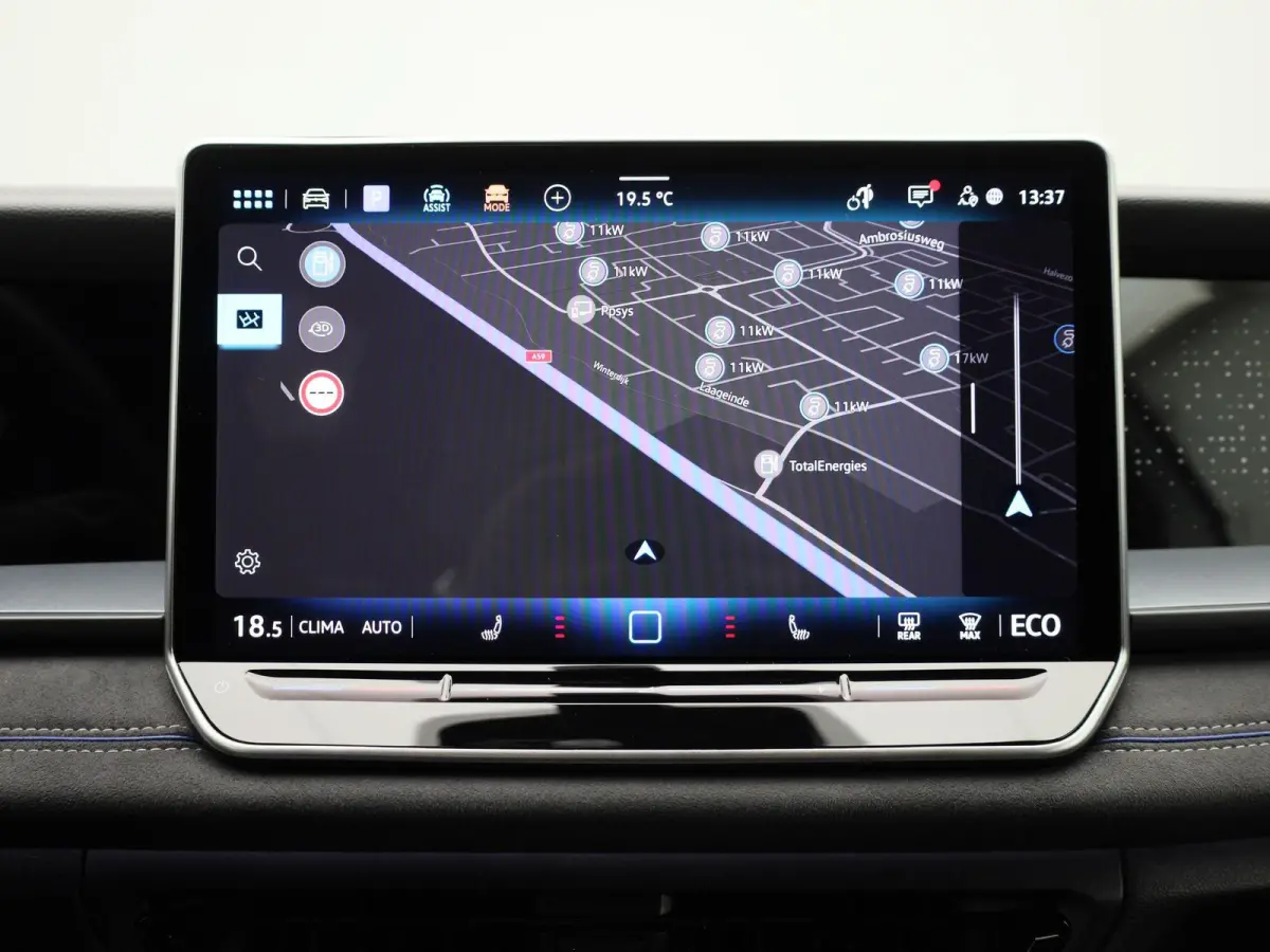 1.5 eHybrid R-Line Edition 272 PK| SoH 100% | Trekhaak | 360 Camera | Travelassist | Stoelverwarming | Stuurwielverwarming | Black Style