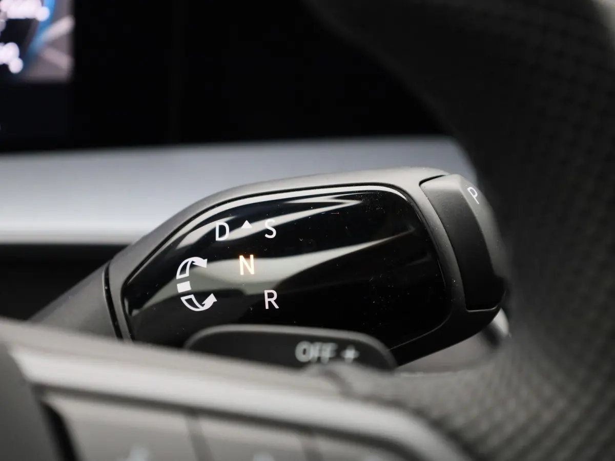 1.5 eHybrid R-Line Edition 272 PK| SoH 100% | Trekhaak | 360 Camera | Travelassist | Stoelverwarming | Stuurwielverwarming | Black Style