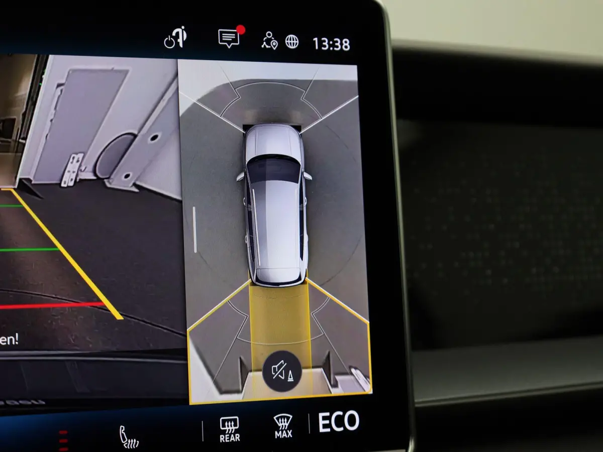 1.5 eHybrid R-Line Edition 272 PK| SoH 100% | Trekhaak | 360 Camera | Travelassist | Stoelverwarming | Stuurwielverwarming | Black Style