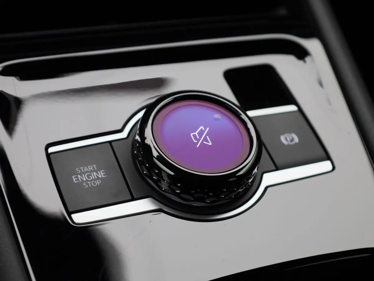 1.5 eHybrid R-Line Edition 272 PK| SoH 100% | Trekhaak | 360 Camera | Travelassist | Stoelverwarming | Stuurwielverwarming | Black Style