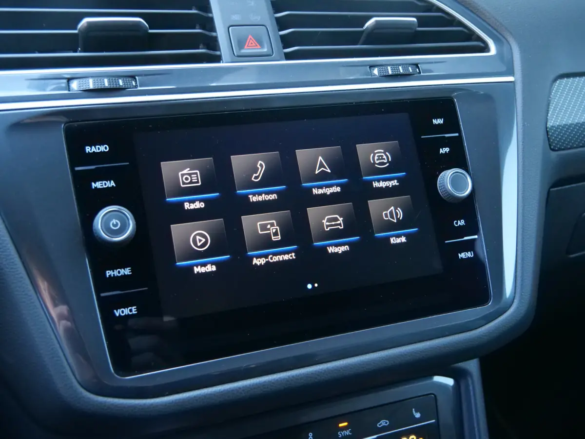 1.5 TSI R-Line Business 150 Pk Automaat Navi / DAB / Apple Carplay / Camera's / 19 inch