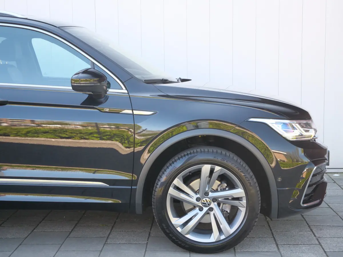 1.5 TSI R-Line Business 150 Pk Automaat Navi / DAB / Apple Carplay / Camera's / 19 inch
