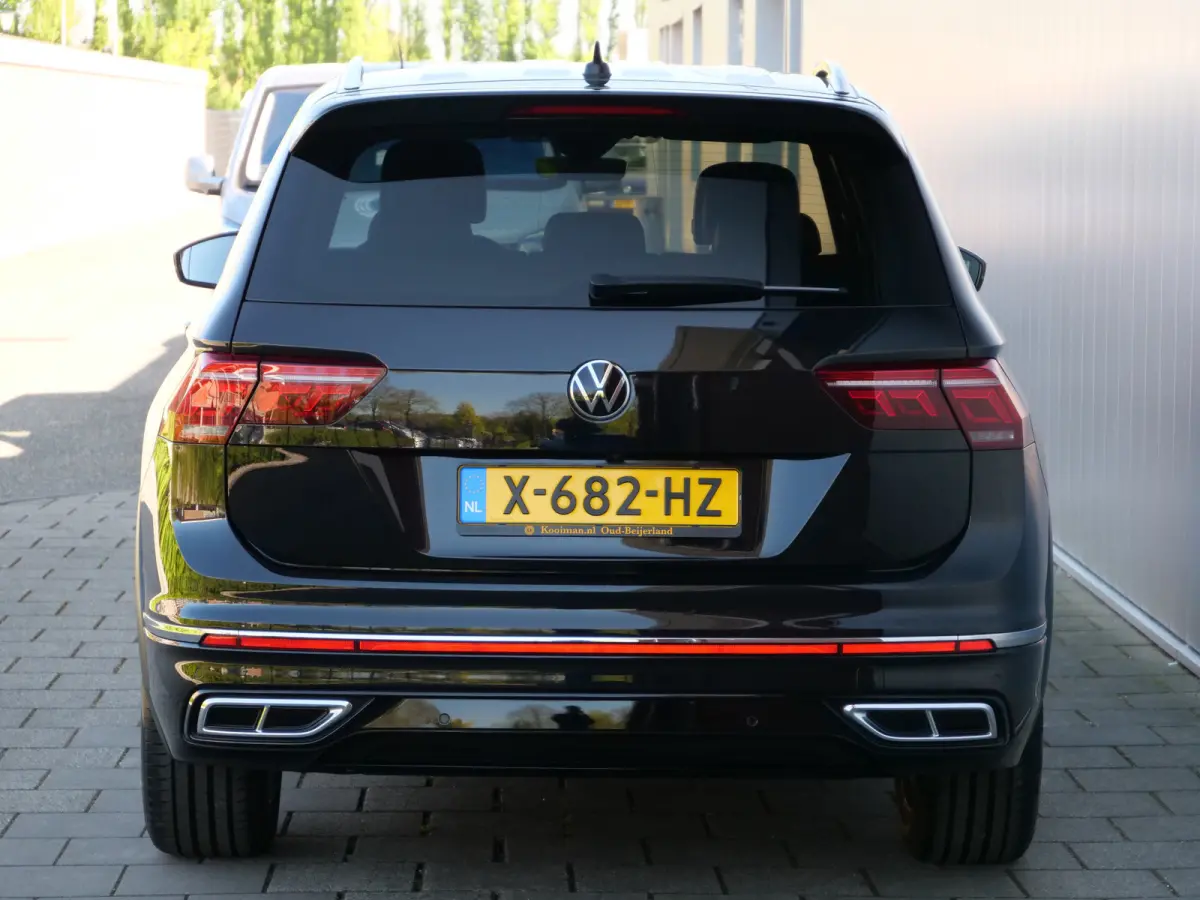 1.5 TSI R-Line Business 150 Pk Automaat Navi / DAB / Apple Carplay / Camera's / 19 inch