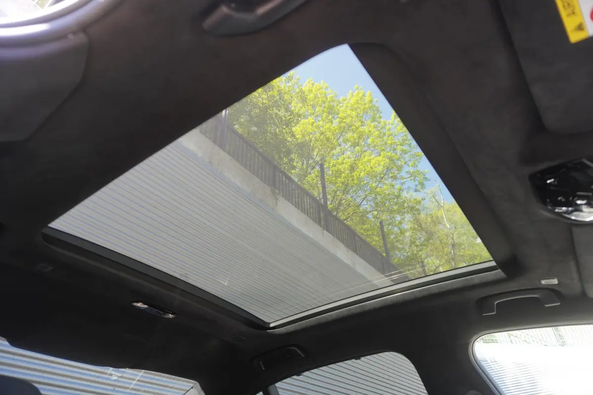 Sedan Bowers & Wilkins Surround Sound System | Glazen panoramadak | Driving Assistant Professional | M Driver's Pack | Comfort Access | Stuurwielrand verwarmd