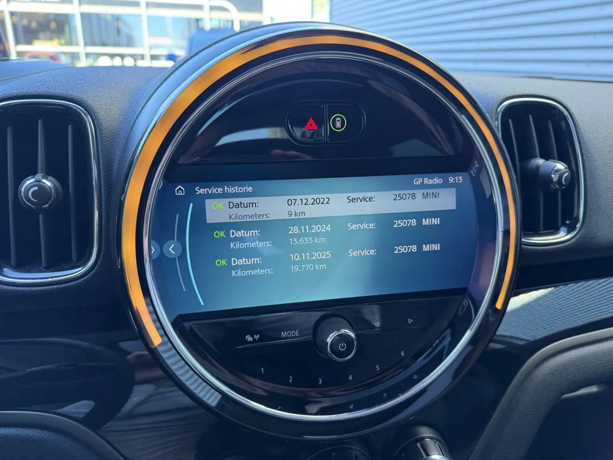 2.0 Cooper SE ALL4 Pano/H&K/Camera/Apple
