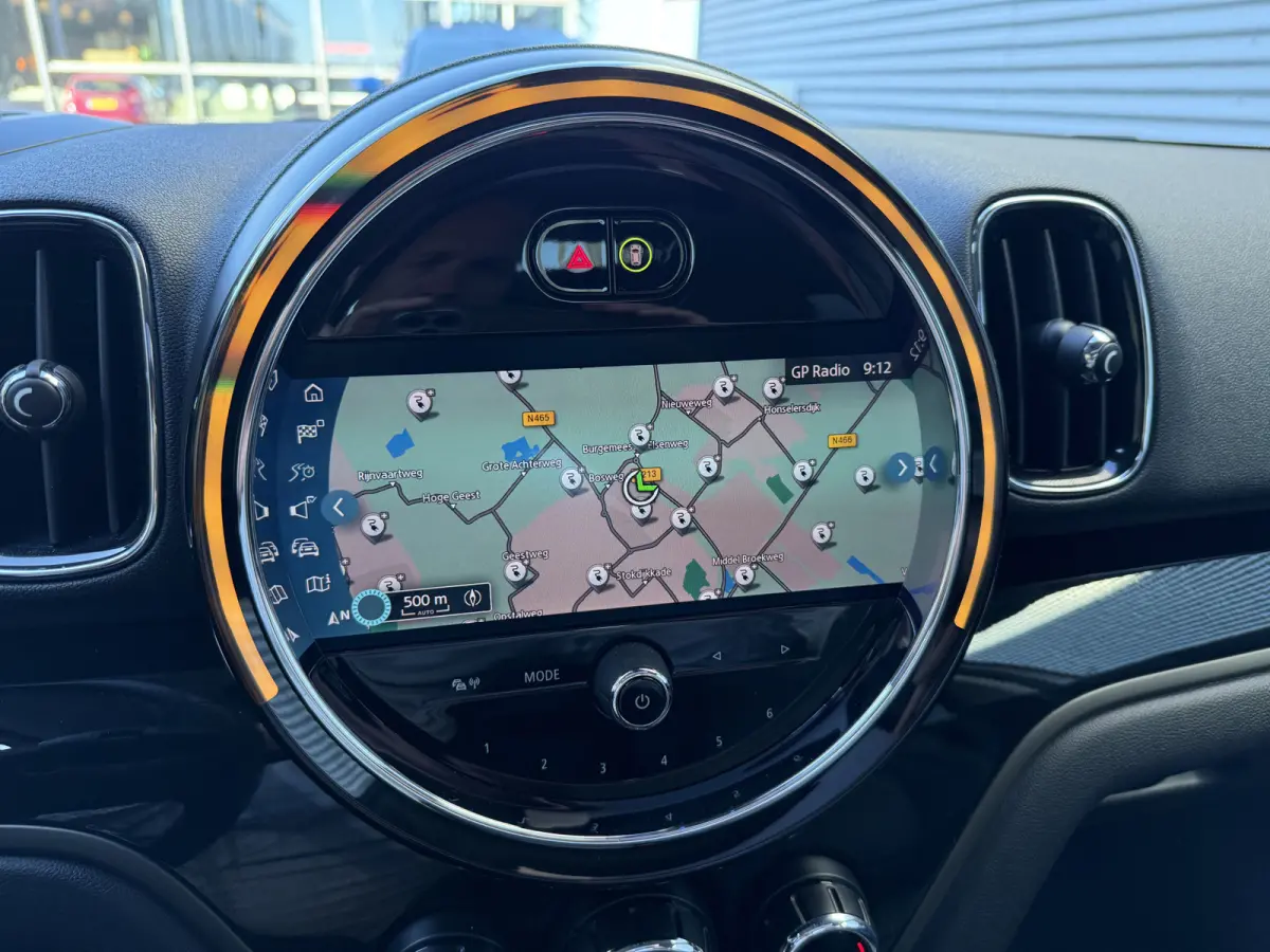 2.0 Cooper SE ALL4 Pano/H&K/Camera/Apple