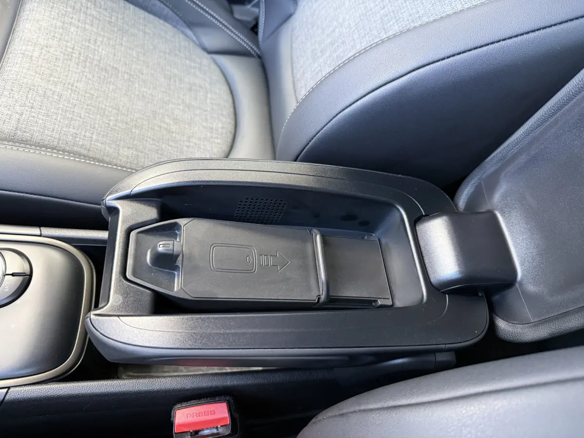 2.0 Cooper SE ALL4 Pano/H&K/Camera/Apple