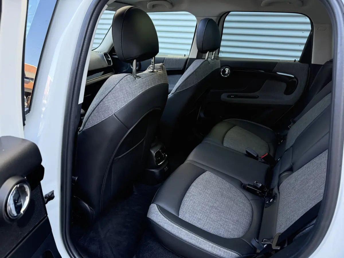 2.0 Cooper SE ALL4 Pano/H&K/Camera/Apple