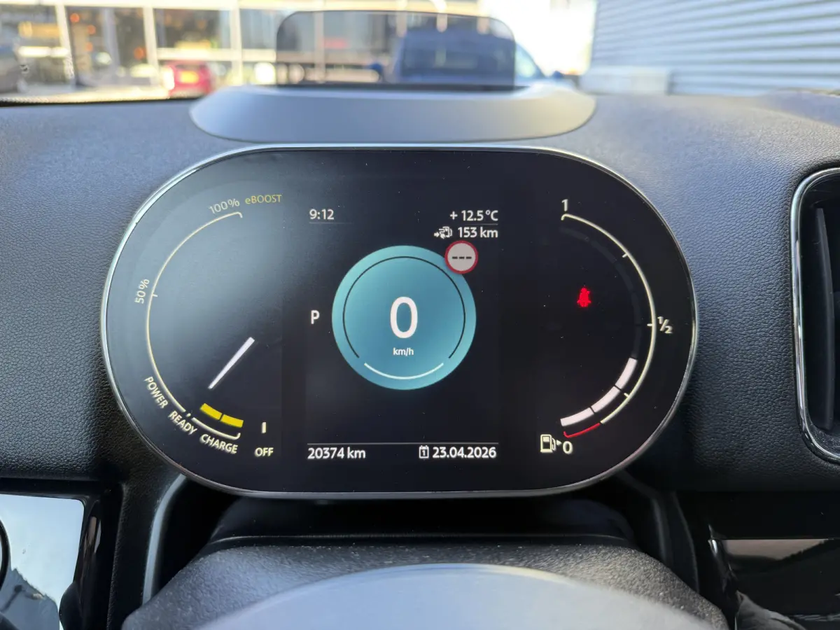 2.0 Cooper SE ALL4 Pano/H&K/Camera/Apple