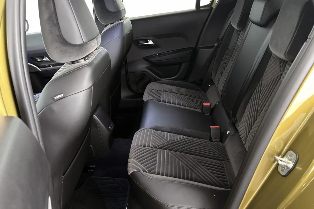 1.2 Turbo Hybrid LX 110pk / Navi / Camera / Carplay / 2+6 Jaar Garantie