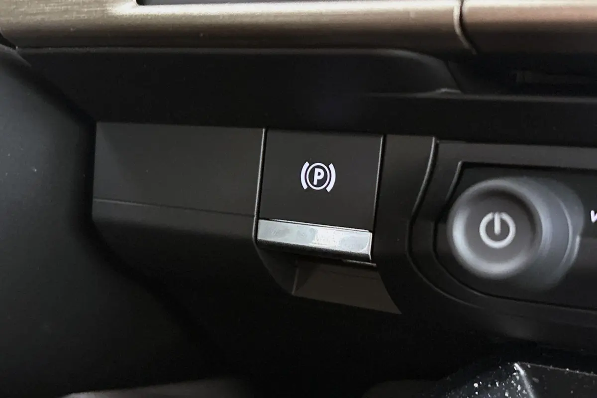 1.2 Turbo Hybrid LX 110pk / Navi / Camera / Carplay / 2+6 Jaar Garantie