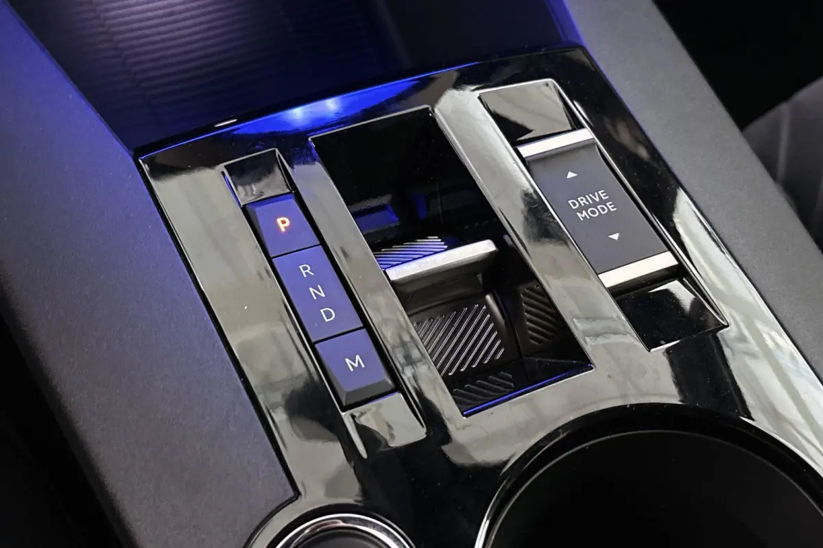 1.2 Turbo Hybrid LX 110pk / Navi / Camera / Carplay / 2+6 Jaar Garantie