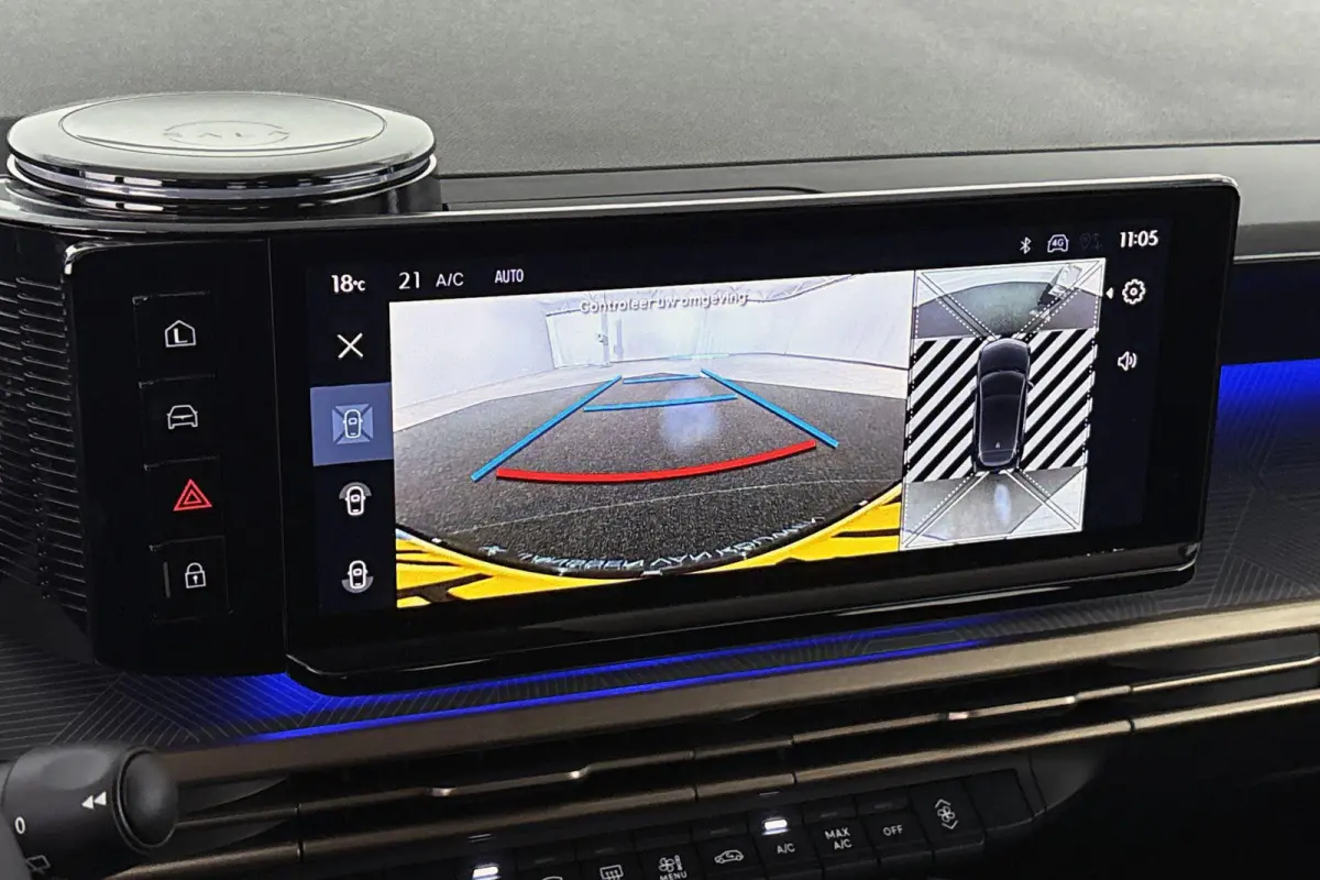 1.2 Turbo Hybrid LX 110pk / Navi / Camera / Carplay / 2+6 Jaar Garantie