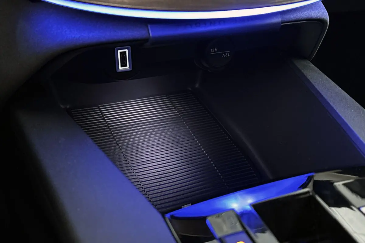 1.2 Turbo Hybrid LX 110pk / Navi / Camera / Carplay / 2+6 Jaar Garantie