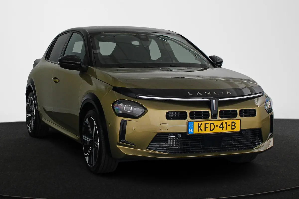 1.2 Turbo Hybrid LX 110pk / Navi / Camera / Carplay / 2+6 Jaar Garantie