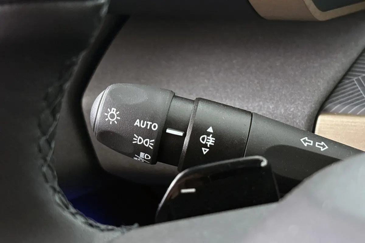 1.2 Turbo Hybrid LX 110pk / Navi / Camera / Carplay / 2+6 Jaar Garantie